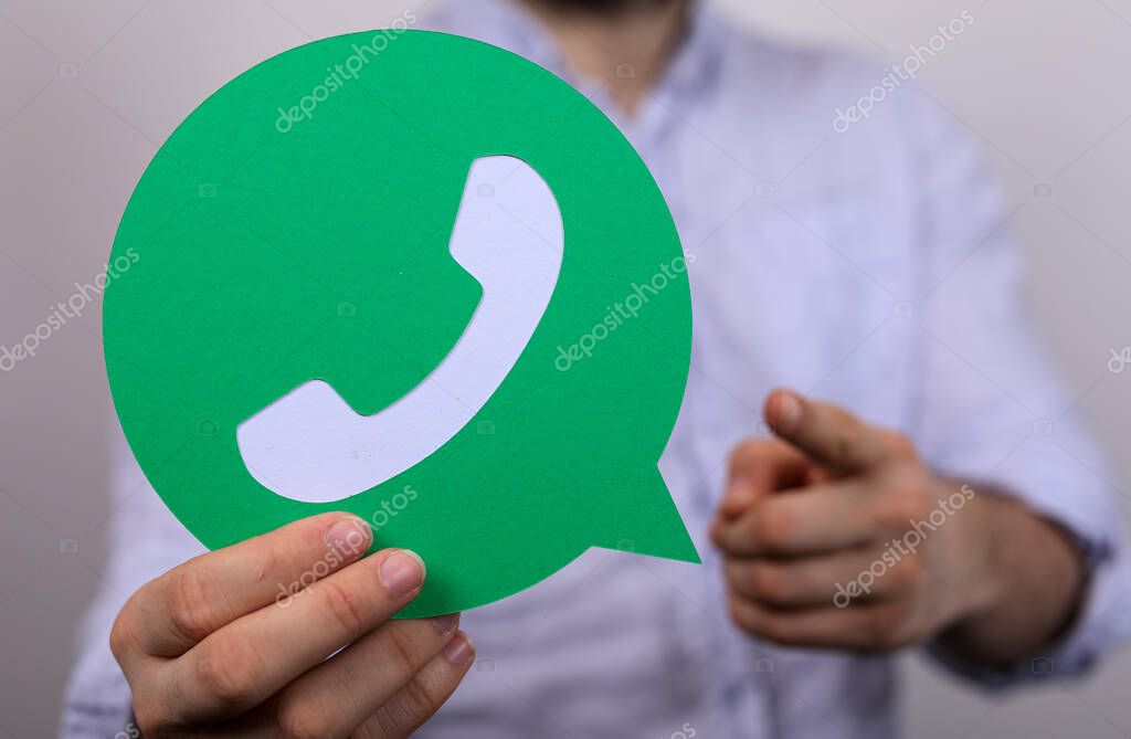Chat di assistenza WhatsApp tra cliente e consulente Lotto